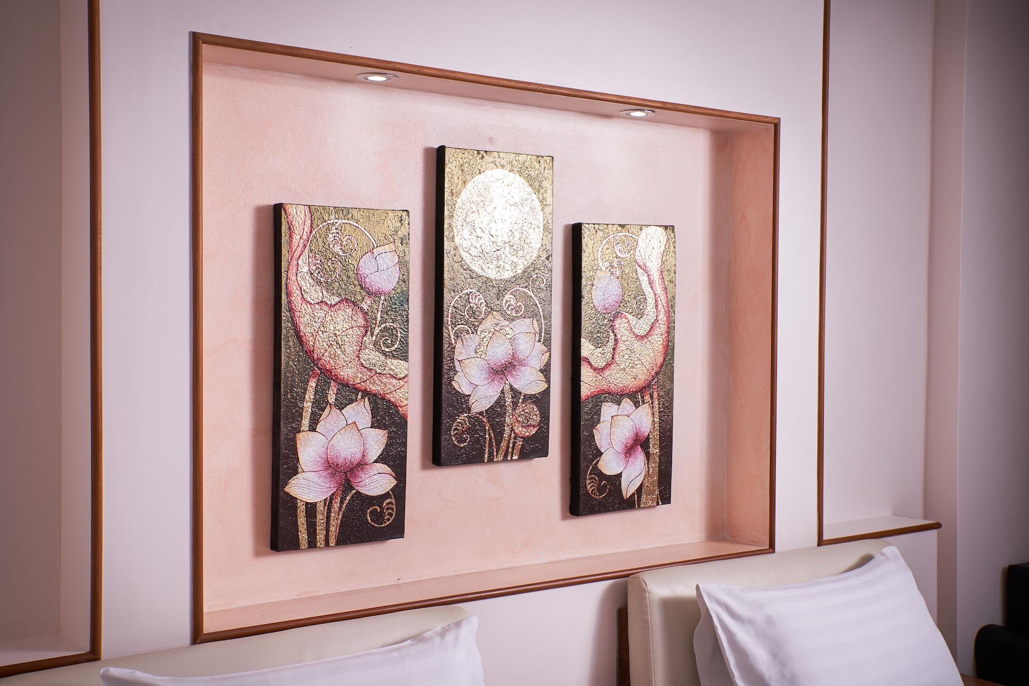 โรงแรมเคซี เพลซ ประตูน้ำ โรงแรม 3*